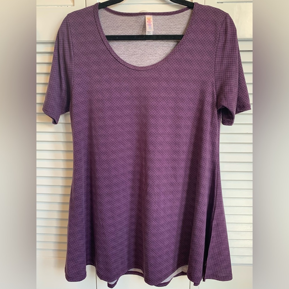 Small LulaRoe Perfect T in Purple and Black
